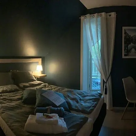 Oda ve Kahvaltı Heggelis 3*